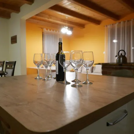 22 Katy Villa *